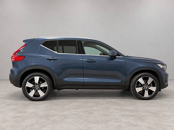 Volvo XC40 8 of 30