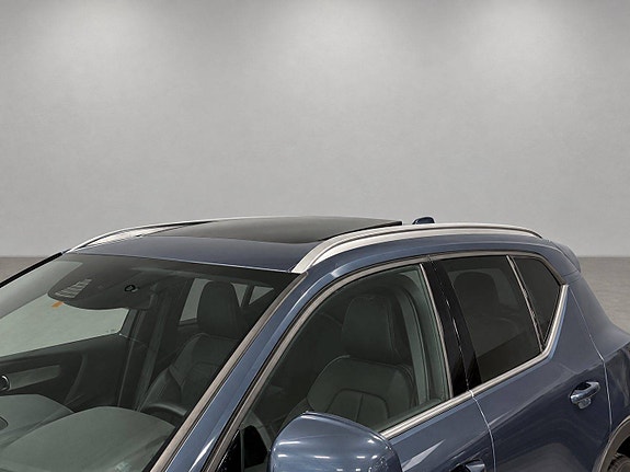 Volvo XC40 15 of 30