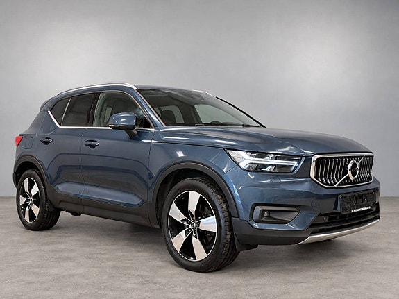 Volvo XC40 6 of 30