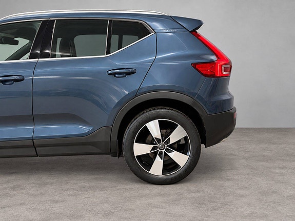 Volvo XC40 14 of 30
