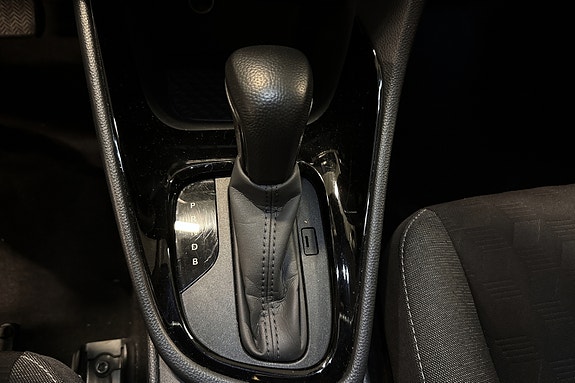 Toyota Yaris 11 of 17
