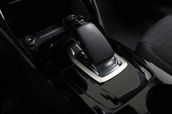 Peugeot e-208 18 of 24