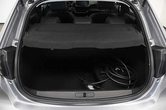 Peugeot e-208 23 of 24