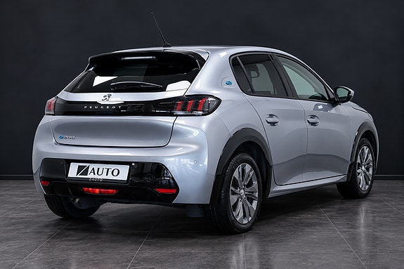 Peugeot e-208 5 of 24