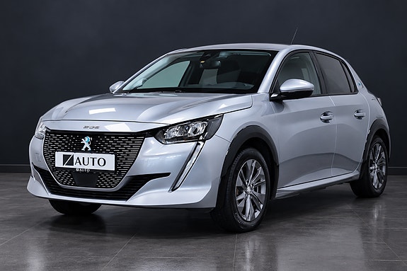 Peugeot e-208 3 of 24
