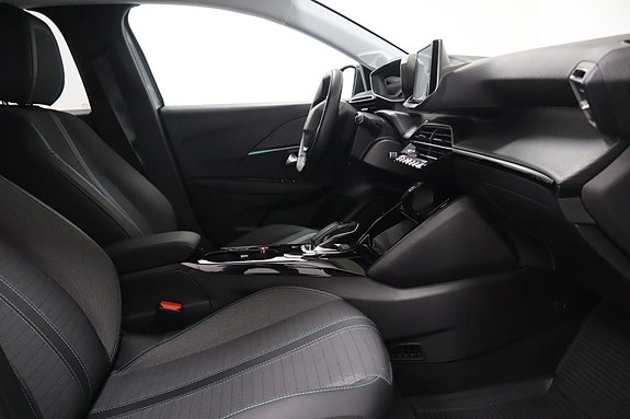 Peugeot e-208 20 of 24