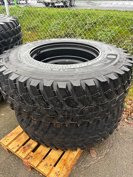 Nokian TRI2 Valtra N-serie, kr 47 000,-
