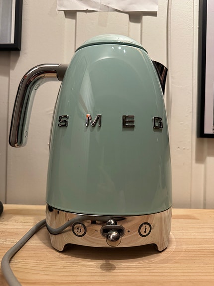 Smeg KLF04 vannkoker – pastellgrønn