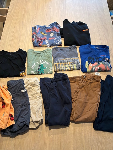 Gratis frakt - tøffe gutteklær str 122, 122/128