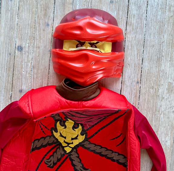 Kai Ninjago legokostyme - perfekt til Halloween