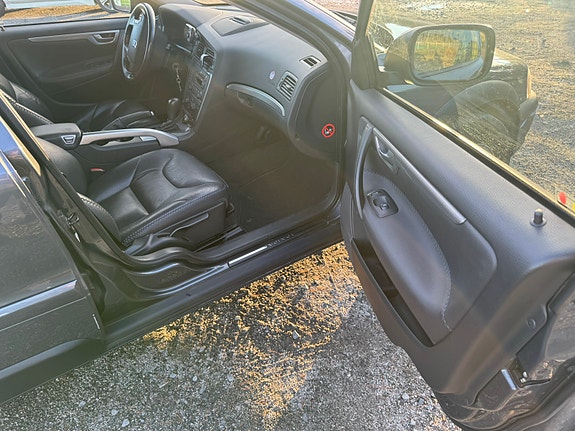 Volvo XC70 13 of 30