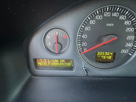 Volvo XC70 23 of 30