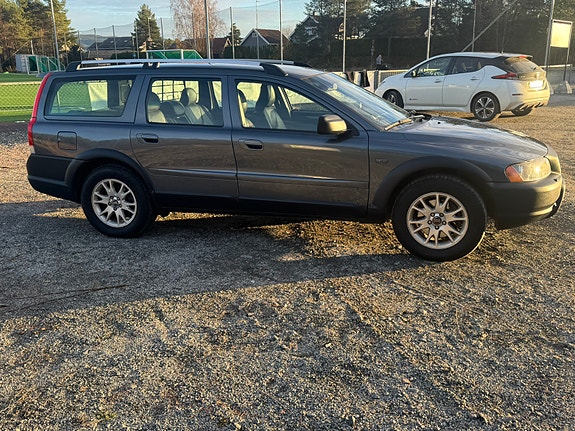 Volvo XC70 4 of 30