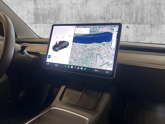 Tesla Model 3 19 of 26