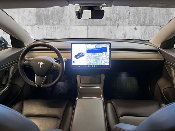 Tesla Model 3 13 of 26