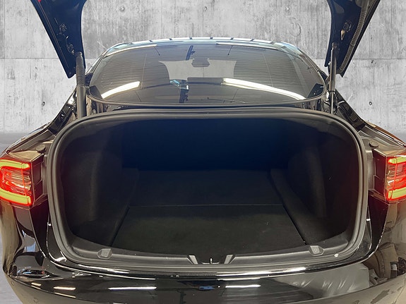 Tesla Model 3 26 of 26