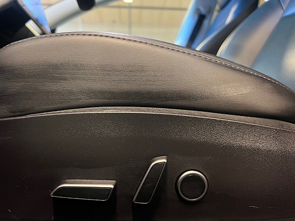 Tesla Model 3 11 of 26