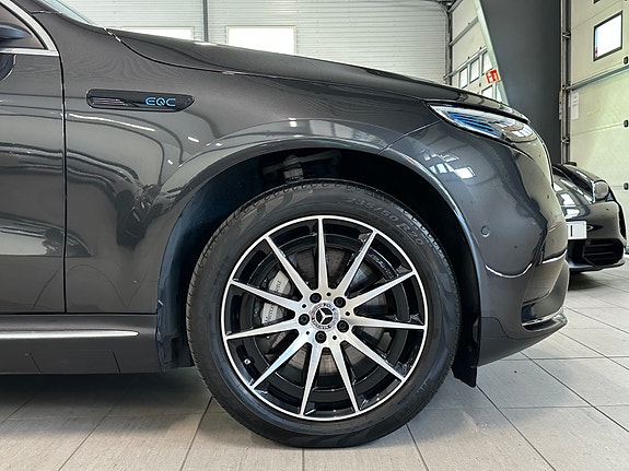 Mercedes-Benz EQC 400 14 of 30