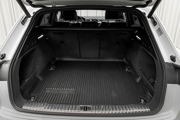 Audi e-tron 14 of 30