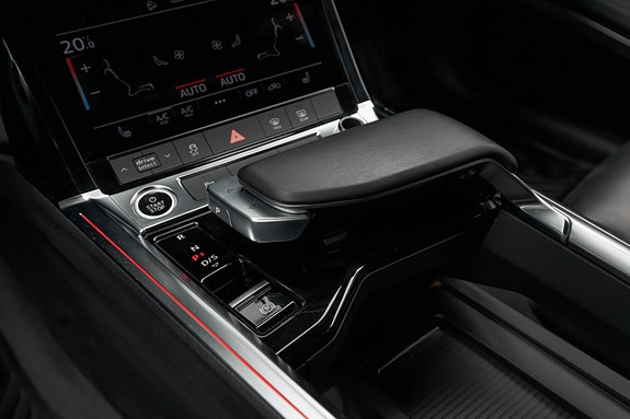 Audi e-tron 25 of 30
