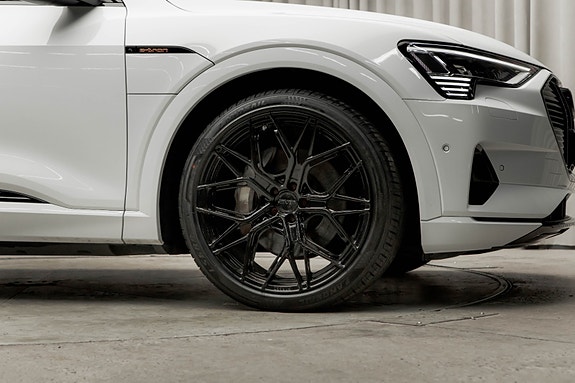 Audi e-tron 5 of 30