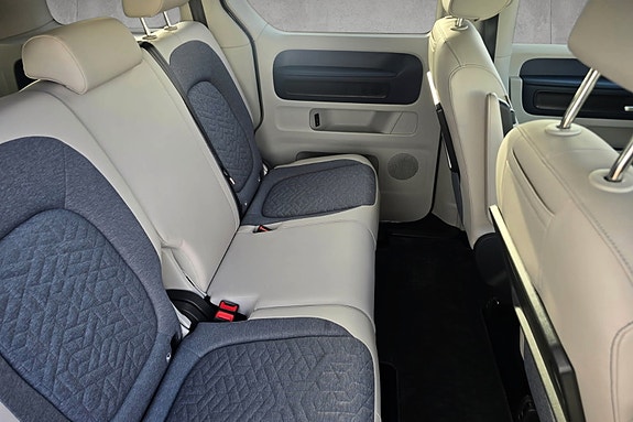 Volkswagen ID. Buzz 17 of 18