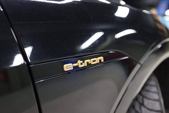 Audi e-tron 16 of 30