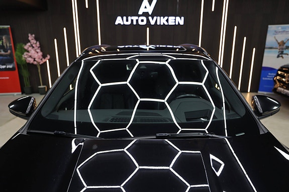 Audi e-tron 12 of 30