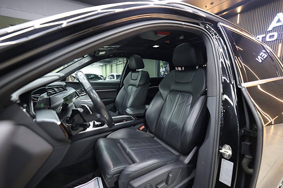 Audi e-tron 25 of 30