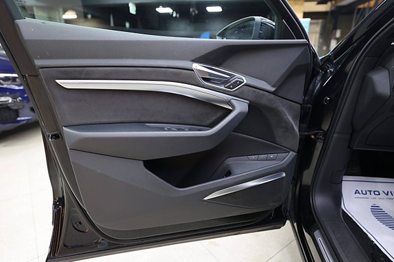 Audi e-tron 19 of 30