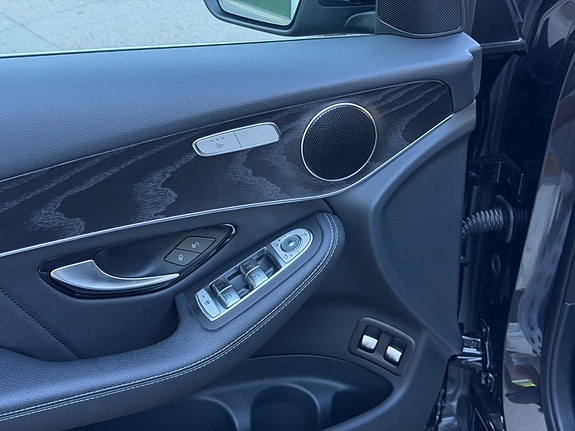 Mercedes-Benz GLC 350 e 18 of 30