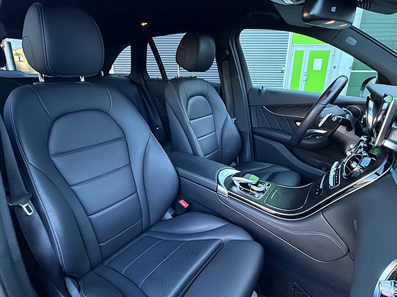 Mercedes-Benz GLC 350 e 15 of 30