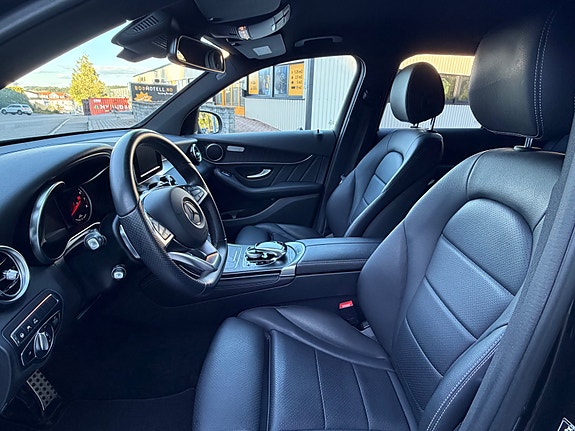 Mercedes-Benz GLC 350 e 16 of 30