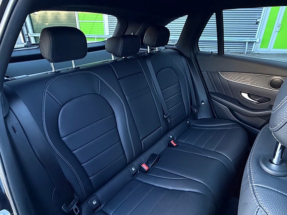 Mercedes-Benz GLC 350 e 10 of 30