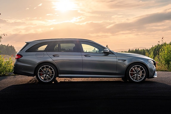 Mercedes-Benz E 63 AMG 28 of 30