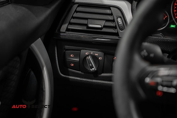 BMW 320d 27 of 30