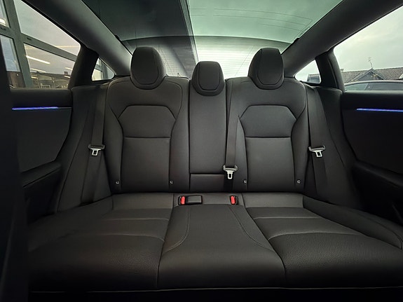 Tesla Model 3 26 of 30
