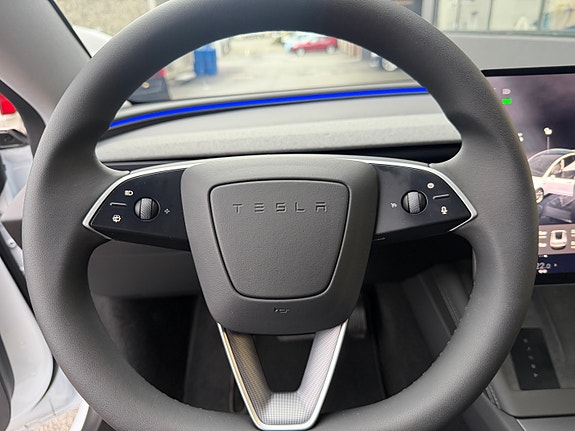 Tesla Model 3 19 of 30