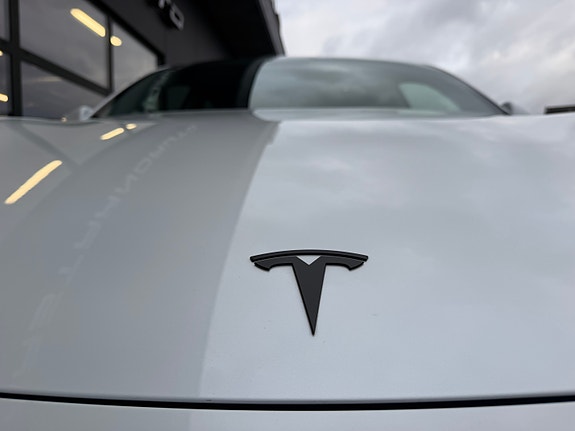 Tesla Model 3 6 of 30