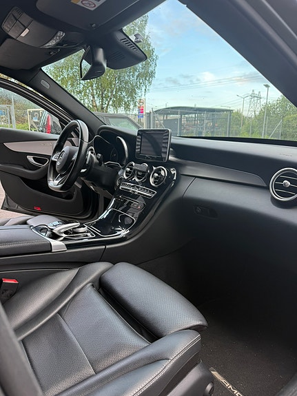 Mercedes-Benz C 200 8 of 10