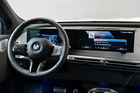 BMW iX 24 of 30