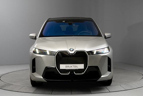 BMW iX 6 of 30