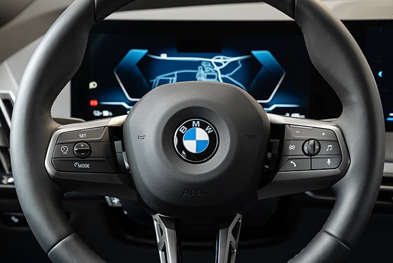 BMW iX 26 of 30