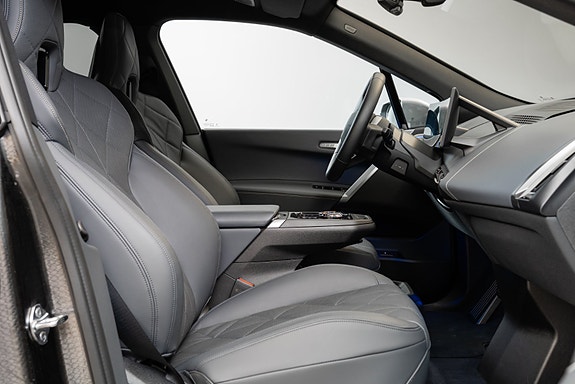 BMW iX 29 of 30