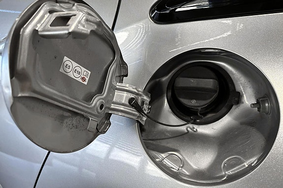 Toyota Yaris 9 of 30