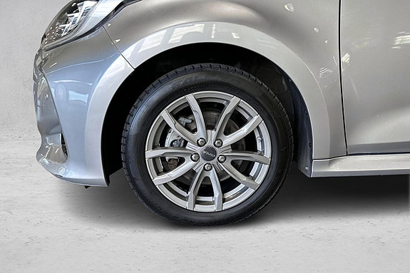 Toyota Yaris 20 of 30
