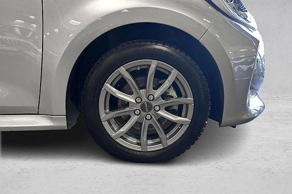 Toyota Yaris 23 of 30