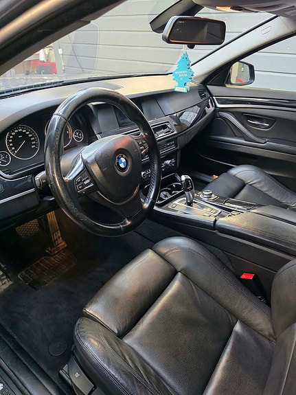 BMW 520d 11 of 17
