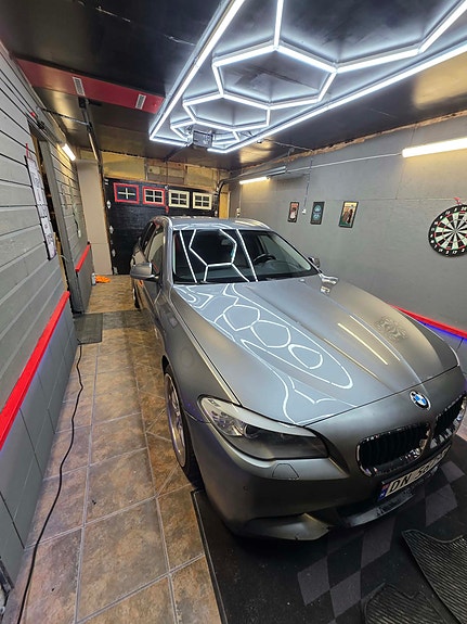BMW 520d 8 of 17
