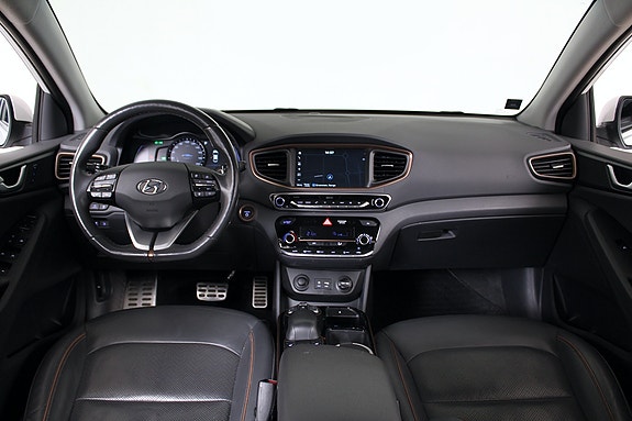 Hyundai IONIQ 16 of 30